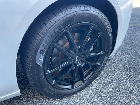 Used 2015 Chevrolet Impala LT image 11