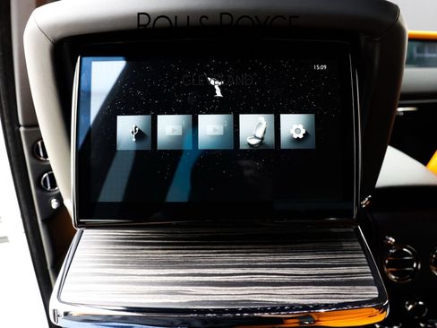 New 2026 Rolls-Royce Cullinan AWD/4WD image 14
