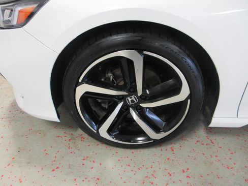 Used 2019 Honda Accord Sport image 16