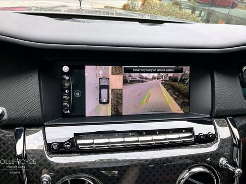 Used 2024 Rolls-Royce Cullinan Black Badge image 20