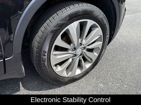 Used 2019 Buick Encore Preferred AWD/4WD image 10