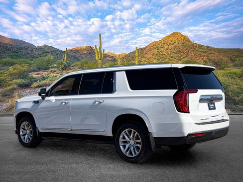 Used 2024 GMC Yukon XL SLT w/ SLT Luxury Package AWD/4WD image 8