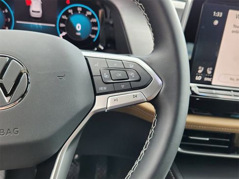 New 2025 Volkswagen Atlas Cross Sport SE image 9