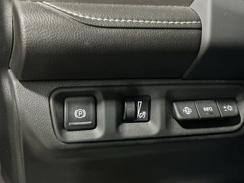 Used 2020 GMC Acadia Denali w/ Technology Package AWD/4WD image 18