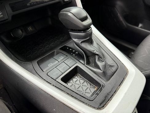 Used 2024 Toyota RAV4 XLE image 12