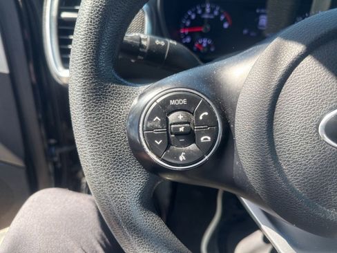 Used 2020 Kia Soul LX image 17
