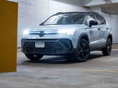 New 2026 Volkswagen Taos SE