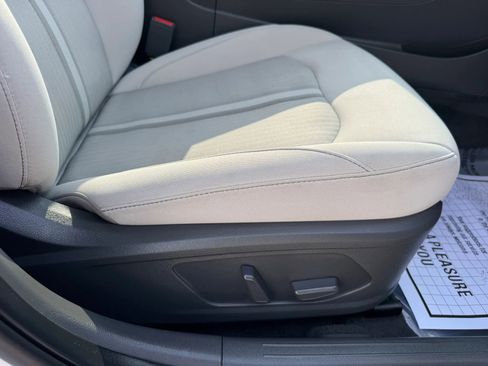 Used 2025 Hyundai Sonata SEL FWD image 39