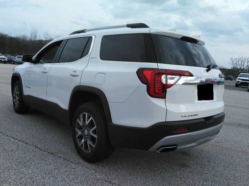 Used 2023 GMC Acadia SLT image 3