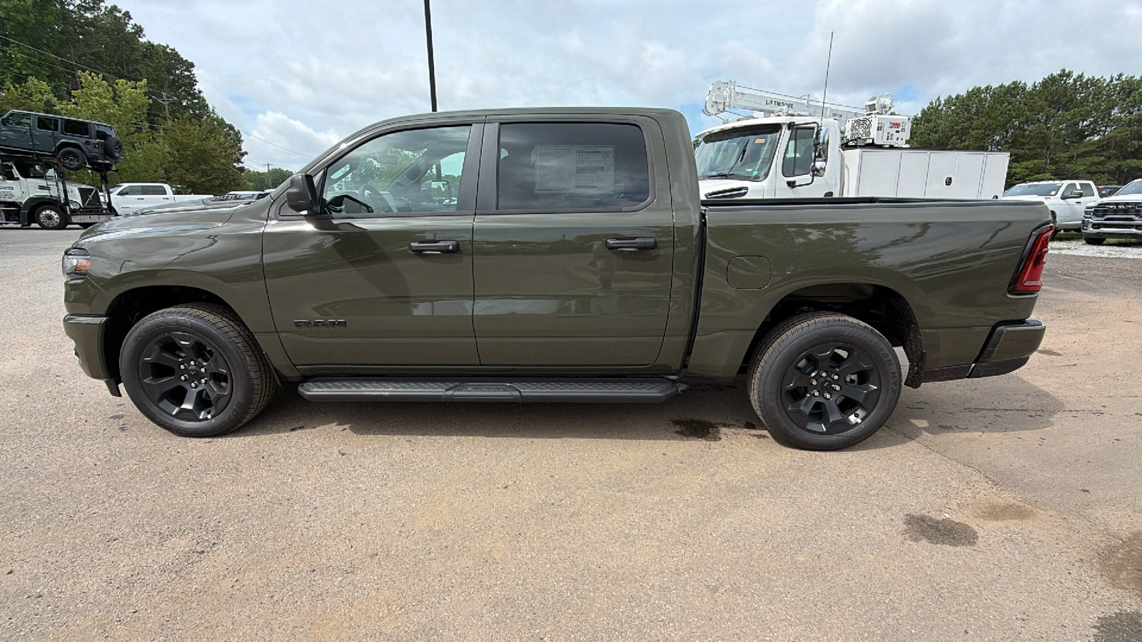 New 2026 RAM 1500 Express AWD/4WD image 11