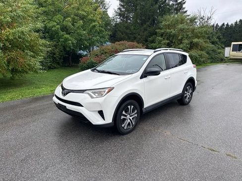 Used 2016 Toyota RAV4 LE AWD/4WD image 7