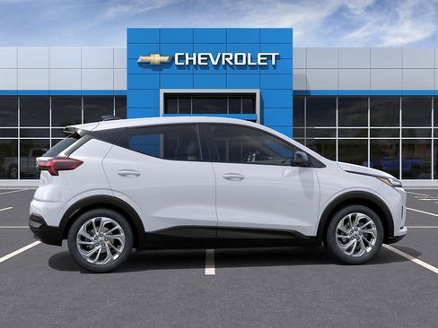New 2027 Chevrolet Bolt LT w/ Comfort Package FWD image 5