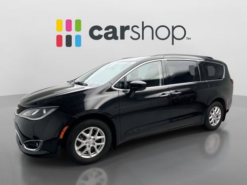 Used 2020 Chrysler Pacifica Touring FWD image 1