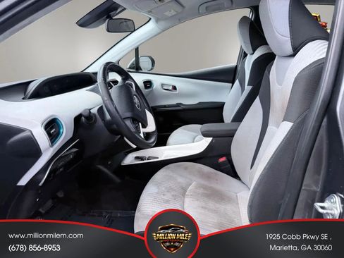 Used 2017 Toyota Prius Prime Plus w/ Carpet Mat Package FWD image 2
