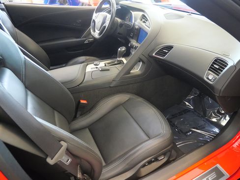Used 2019 Chevrolet Corvette Grand Sport RWD image 14