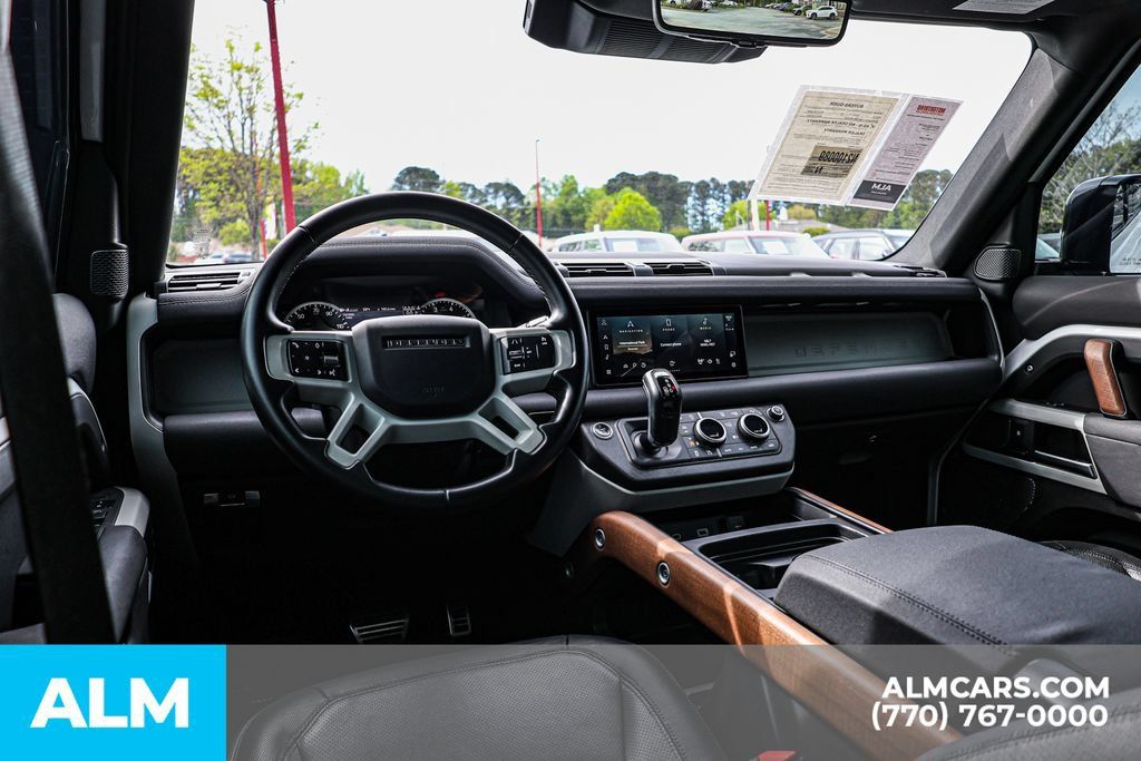 Used 2022 Land Rover Defender 110 X-Dynamic SE AWD/4WD image 26