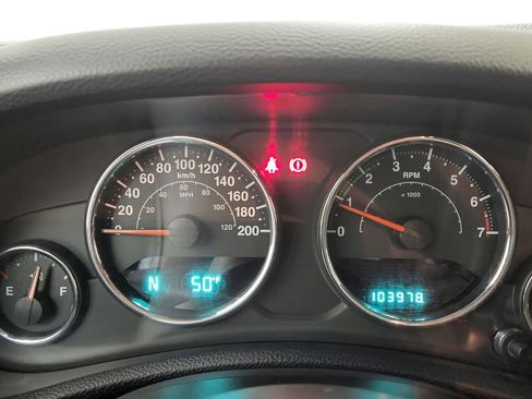 Used 2014 Jeep Wrangler Sport AWD/4WD image 17