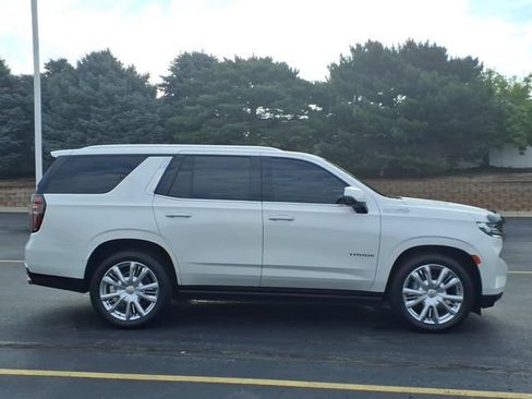 Certified 2024 Chevrolet Tahoe High Country AWD/4WD image 4