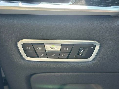 Used 2021 BMW X7 M50i w/ Dynamic Handling Package AWD/4WD image 39