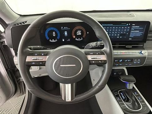 Certified 2025 Hyundai Kona SEL AWD/4WD image 15