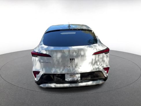 Used 2025 Buick Envista Sport Touring image 12