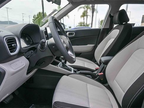 New 2026 Hyundai Venue SEL image 19