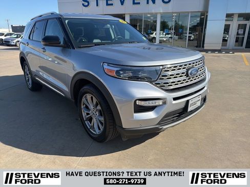 Used 2022 Ford Explorer Limited w/ Equipment Group 301A AWD/4WD image 3