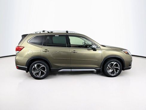 Used 2024 Subaru Forester Touring AWD/4WD image 12