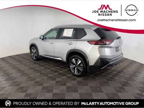 Used 2023 Nissan Rogue SL w/ SL Premium Package image 8