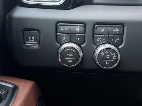 New 2026 GMC Sierra 2500 Denali Ultimate image 15