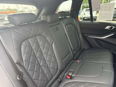 Used 2024 BMW X5 xDrive40i w/ M Sport Package AWD/4WD image 23