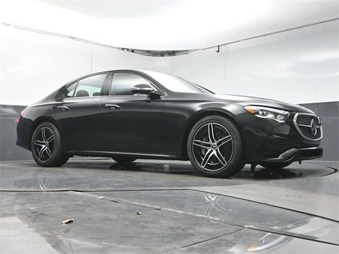 New 2026 Mercedes-Benz E 450 4MATIC Sedan image 40