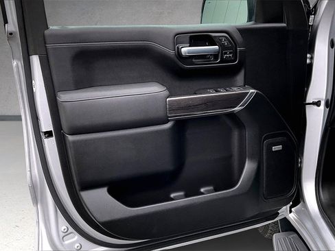 Used 2021 Chevrolet Silverado 1500 LTZ w/ LTZ Premium Package image 21