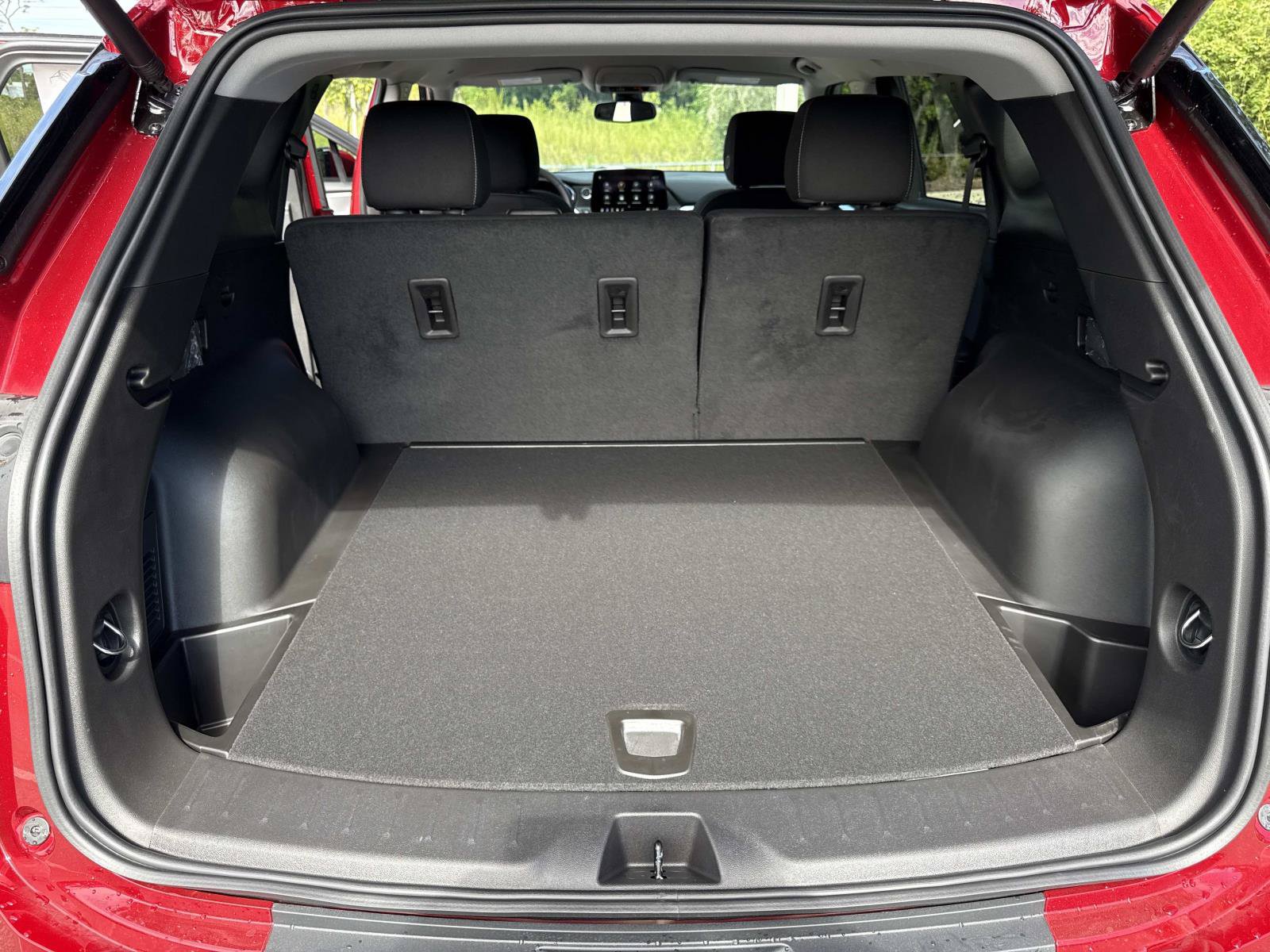New 2026 Chevrolet Blazer LT w/ Convenience Package FWD image 31