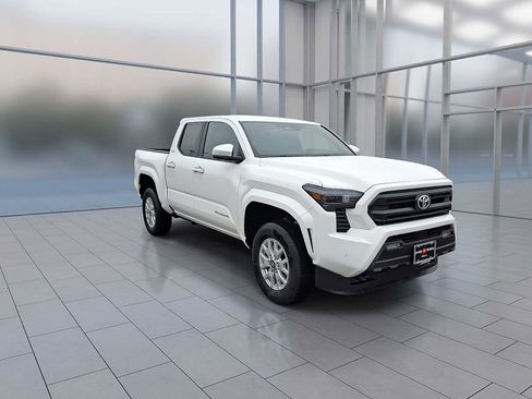 New 2026 Toyota Tacoma SR5 AWD/4WD image 5