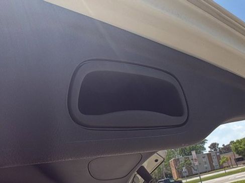 Used 2021 Jeep Compass Limited w/ Sun and Sound Group image 29