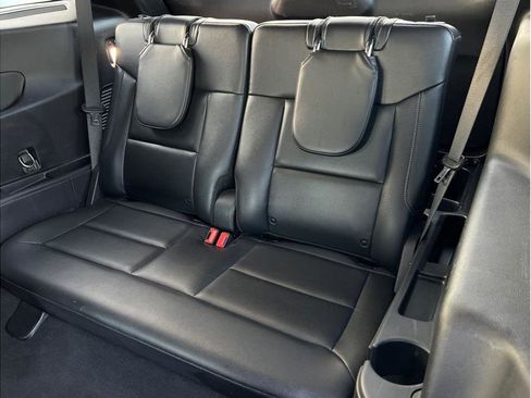 Used 2022 Ford Explorer Limited w/ Equipment Group 301A image 11