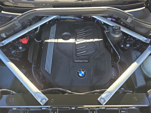 Used 2023 BMW X5 xDrive40i w/ Premium Package image 34
