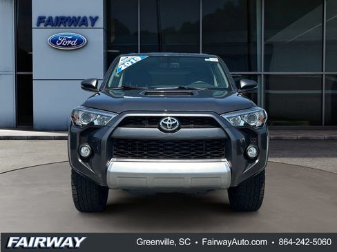 Used 2019 Toyota 4Runner 4WD image 2
