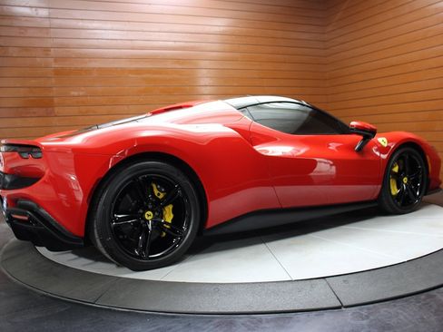 Used 2025 Ferrari 296 GTS image 15