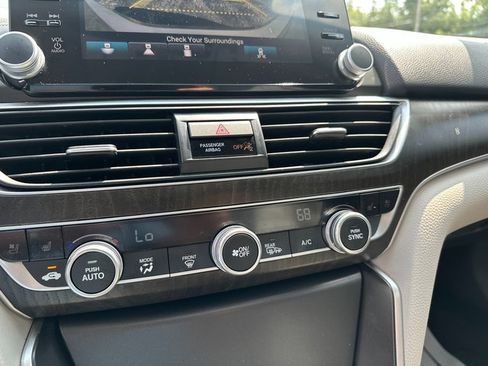 Used 2020 Honda Accord Touring image 21