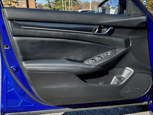 Used 2022 Honda Accord Sport image 18