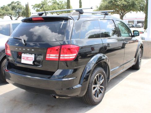 Used 2018 Dodge Journey SE w/ Popular Equipment Group FWD image 9
