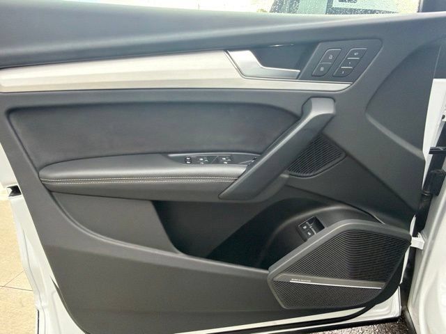 Used 2023 Audi Q5 e Prestige AWD/4WD image 20