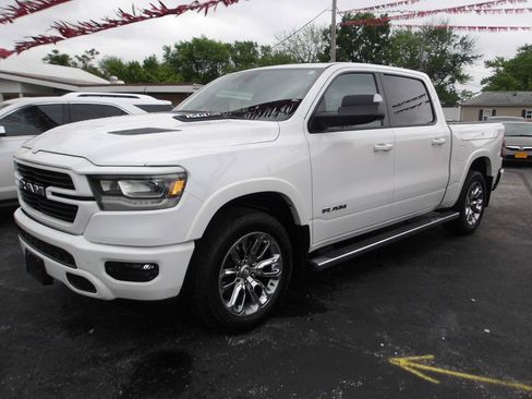Used 2022 RAM 1500 Laramie w/ Sport Appearance Package AWD/4WD image 3