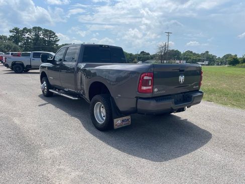 Used 2024 RAM 3500 Laramie w/ Sport Appearance Package AWD/4WD image 3