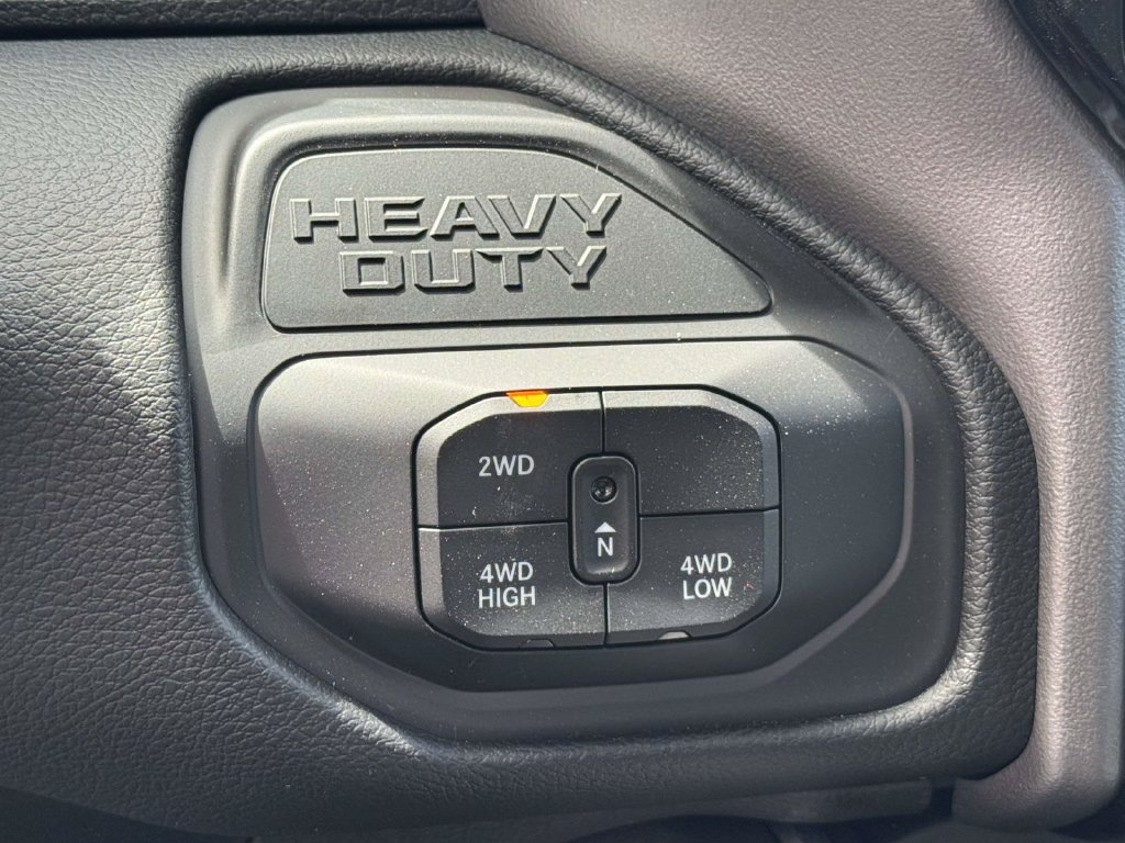 New 2026 RAM 3500 Big Horn AWD/4WD image 21
