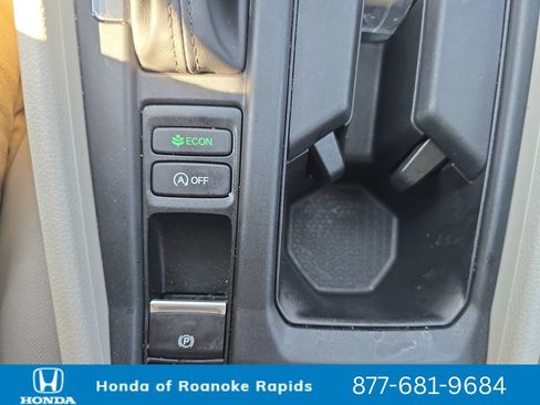 Used 2025 Honda Accord LX image 26