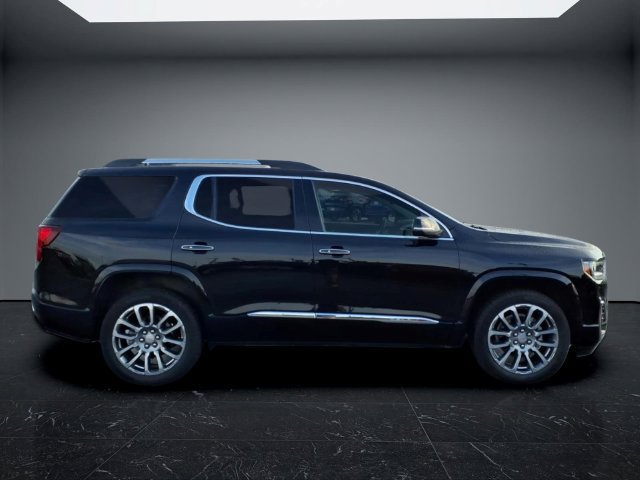 Used 2023 GMC Acadia Denali w/ Denali Ultimate Package AWD/4WD image 2