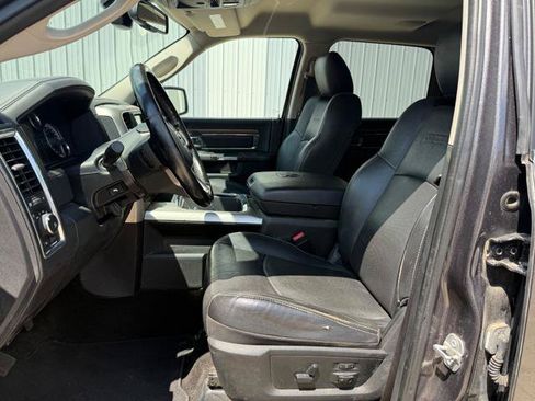 Used 2016 RAM 1500 Laramie w/ Convenience Group AWD/4WD image 11